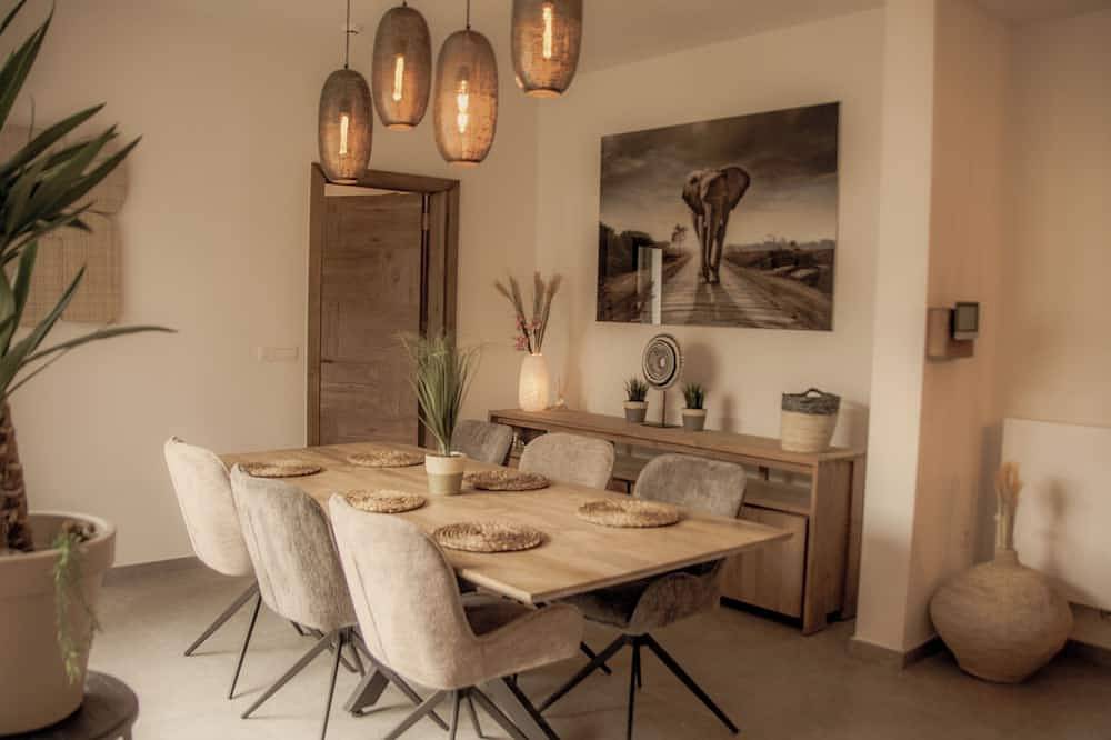 Geheel appartement, – 3-Bedrooms Apartment with Terrace near Charleroi Airport in Ransart, Charleroi