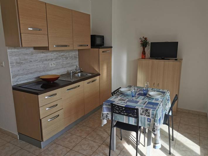 Location de vacances pour 4 personnes, avec balcon ainsi que piscine et jardin, adapté aux familles à Linguizzetta - 4