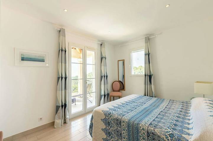 Villa pour 6 personnes, avec jardin et piscine à Saint-Laurent-du-Var - 2