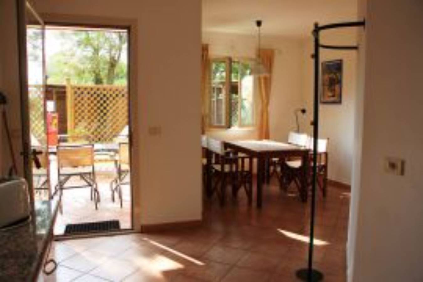 Bungalow 'Camping Massimo - 2' mit Seeblick, privater Terrasse und eigenem Garten in Val di Lago, Bolsenasee