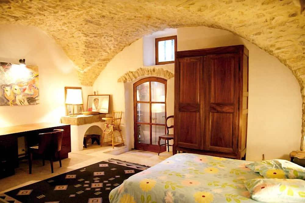 An Oasis in the South of France in Orthoux-Sérignac-Quilhan, Le Vigan region
