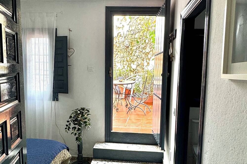 Lemon Tree Patio-Mountain View, Delightful home in Olvera-Cadiz-Andalucia-Spain in Olvera, White Villages
