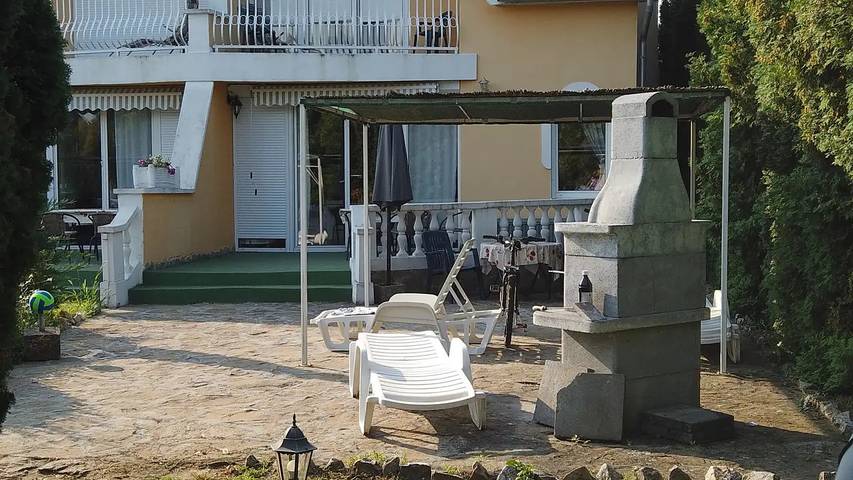 Ferienhaus für 5 Personen, mit Pool und Garten