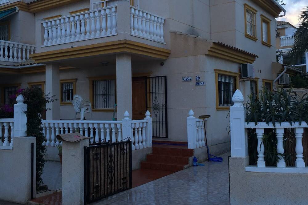 Immaculate and Spacious Playa Flamenca Townhouse Long Term Reduced Rental Rates in Playa Flamenca, Orihuela