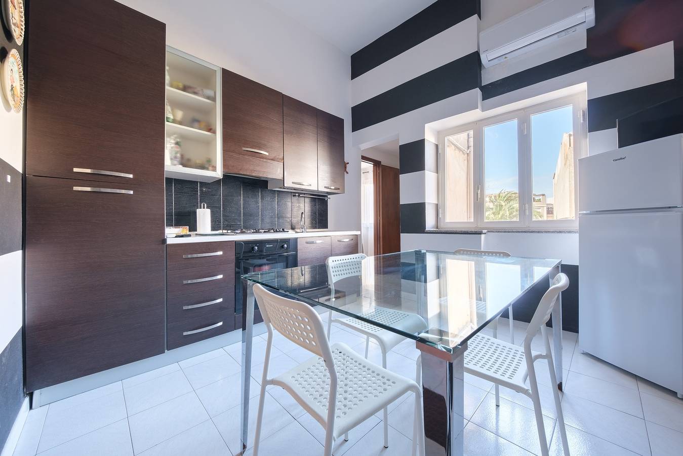 Entire apartment, Apartment 'Via Medici' with Shared Terrace, Wi-Fi and Air Conditioning in Milazzo, Messina Province