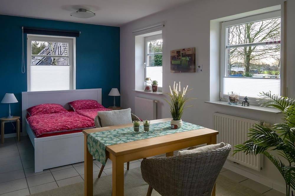 Ganze Wohnung, Gemütliches Studio-Ap „Kleine Auszeit“ 🐕‍🦺 freundl. +Terr.+ Garten, diverse Extras in Upgant-Schott, Nordseeküste
