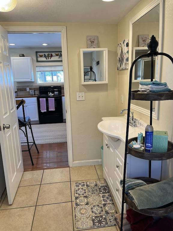 Cheerful historic Townsend Park bungalow in the heart of downtown!\n in Montrose, Black Canyon Nationalpark