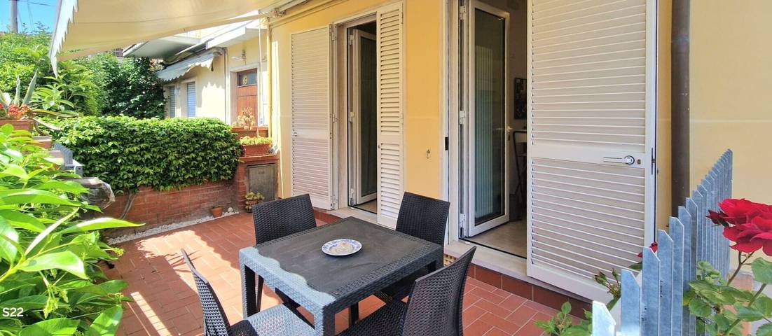 Casa vacanza per 4 persone, con giardino a Viareggio