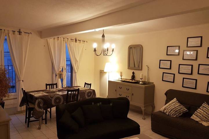 Holiday rental for 6 people, with balcony in Avignon
