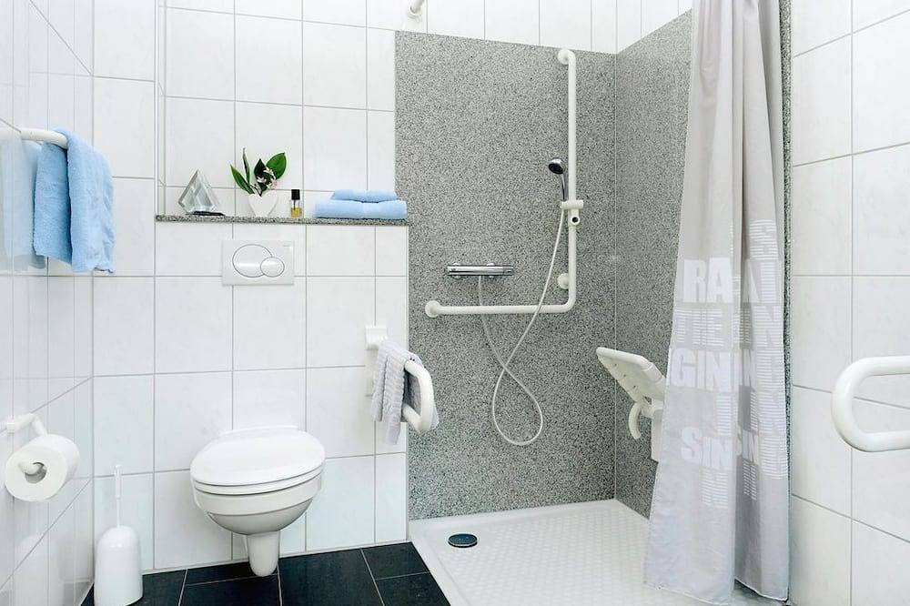 Ganze Wohnung, Nr. 2  4-Bettwohnung  behindertengerecht - Ferienresidenz Am Feller Bach in Fell, Moseleifel