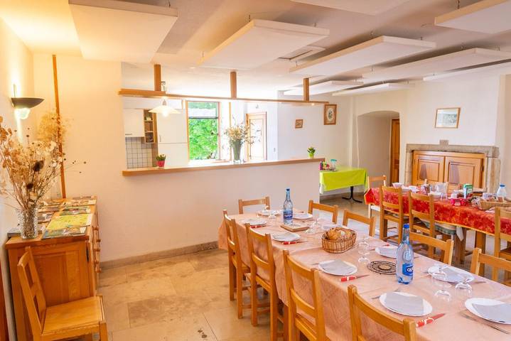 Gîte pour 11 personnes, avec terrasse dans Massegros Causses Gorges - 4