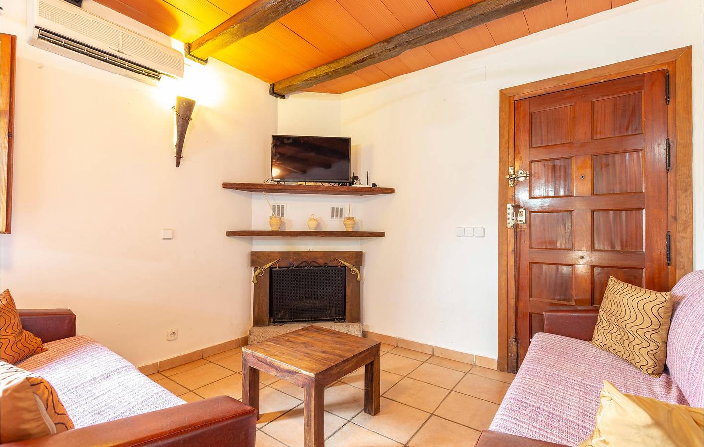 Terrassen-Pool-Apartment mit Klimaanlage und Internet in Antequera, Málaga Provinz