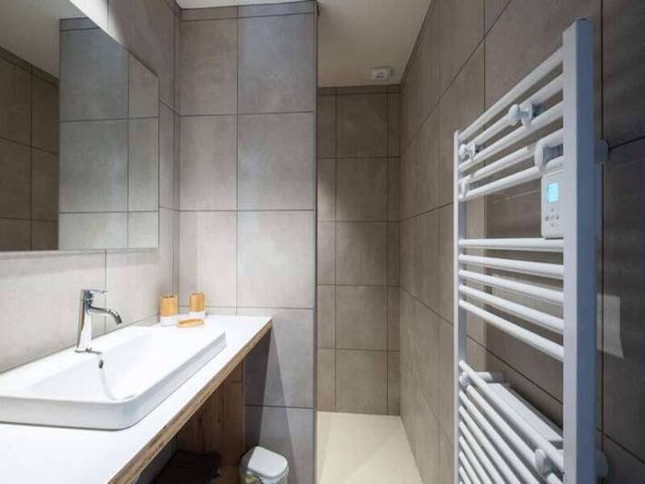 Gîte pour 4 personnes, avec piscine et jardin, adapté aux familles dans Les Salces - 4
