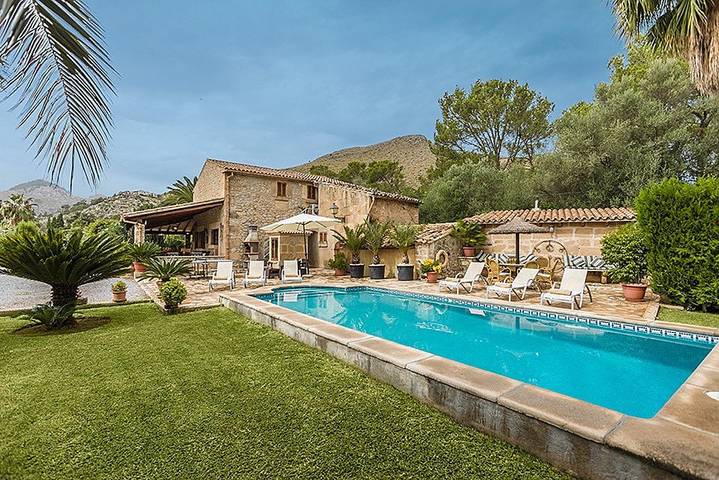 Finca for 6 people, with Balcony and Terrace as well as Garden in Las Palmeras