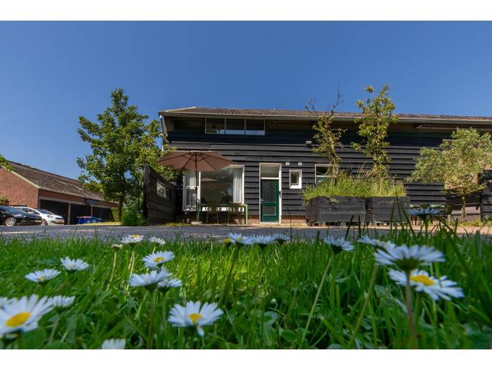 Ferienwohnung für 4 Personen, mit Terrasse und Garten in Vrouwenpolder