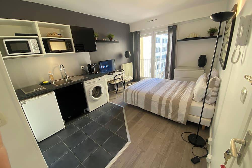 Entire apartment, Apartment in Courbevoie in Courbevoie, Hauts-de-Seine
