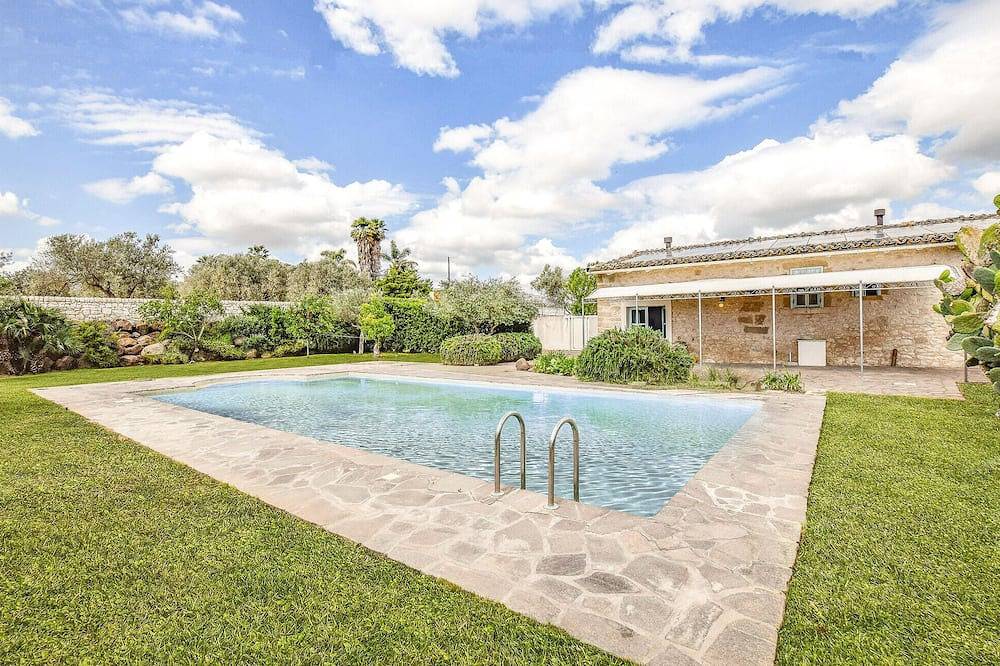 Awesome home in Chiaramonte Gulfi Rg in Chiaramonte Gulfi, Provincia di Ragusa