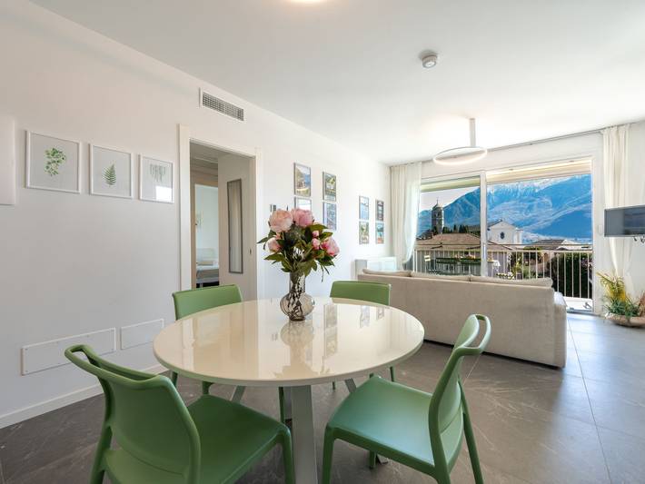 Ferienwohnung für 4 Personen, mit Seeblick und Garten in Gravedona