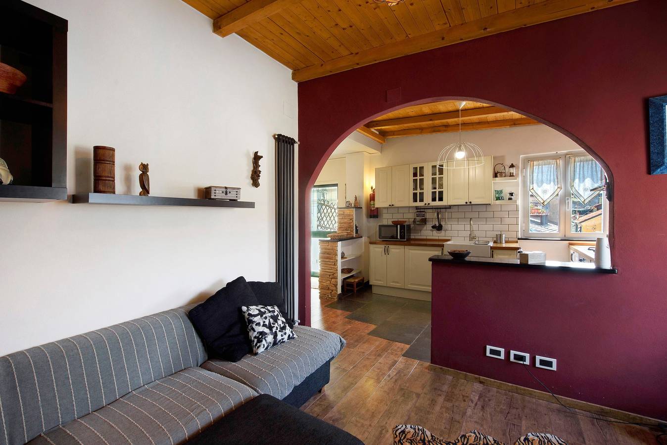 Apartamento entero, Apartamento 'Romantica E Accogliente' con terraza privada, balcón y Wi-Fi in Savona (City), Savona