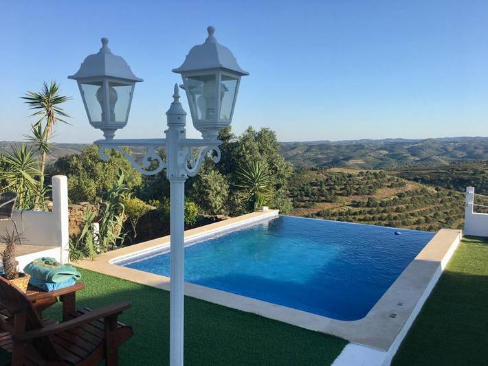 Gîte pour 2 personnes, avec Terrasse et Jardin ainsi que Piscine et Vue dans Odeleite - 4