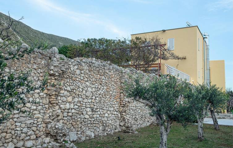 Acogedor apartamento costero con aire acondicionado y aparcamiento in Mondragone, Provincia de Caserta