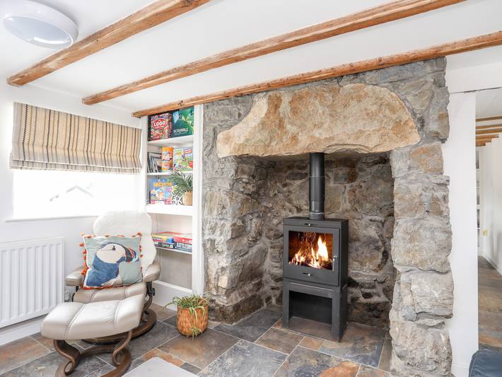 Log cabin for 6 people, with Garden in Abersoch