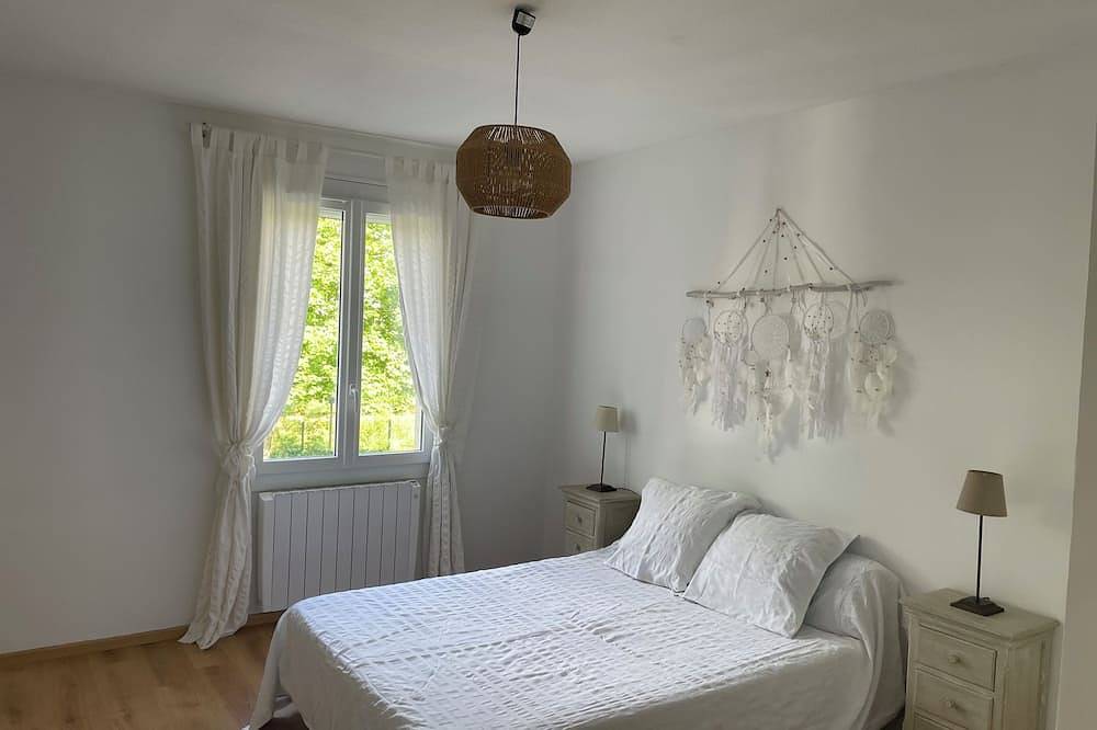 Ganze Wohnung, T3 apartment on the banks of the Gers near the town center in Auch, Gers