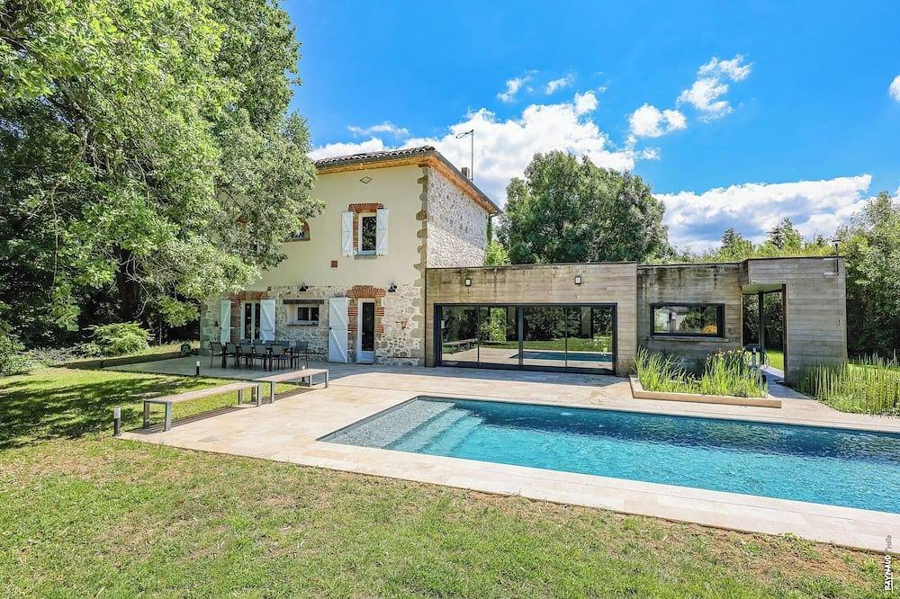 Maison d'en Bouyssou -Nature & Elégante in Viterbe, Région de Castres
