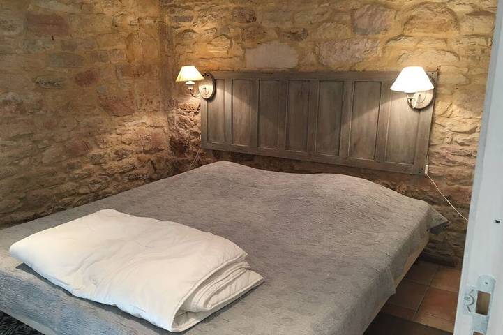 Location de vacances pour 9 personnes, avec piscine, animaux acceptés à Sainte-Mondane - 4