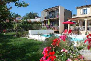 Gîte pour 3 personnes, avec piscine ainsi que jardin et vue à Fuveau