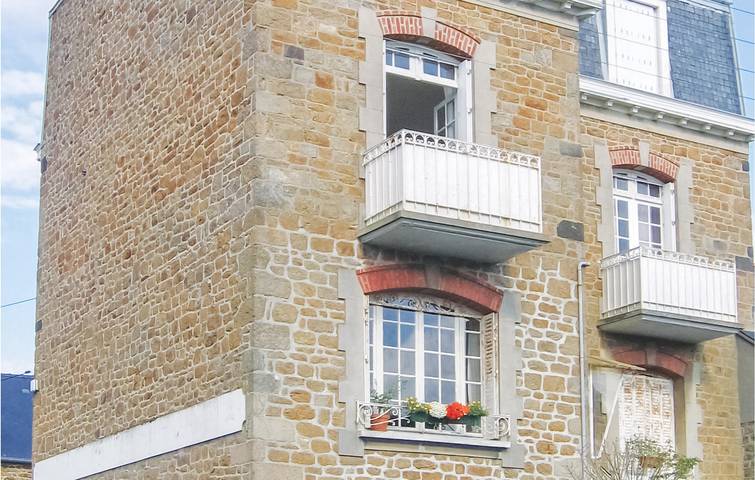 Vacation apartment for 5 people, kid friendly in Saint-Malo