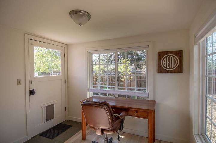 Vacation rental for 6 people, with yard and hot tub in Bend