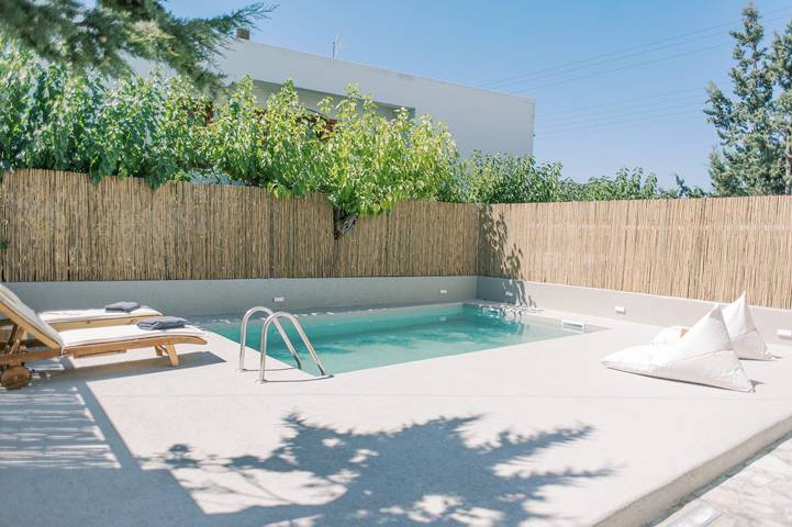 Villa für 4 Personen, mit Terrasse und Garten auf Milos