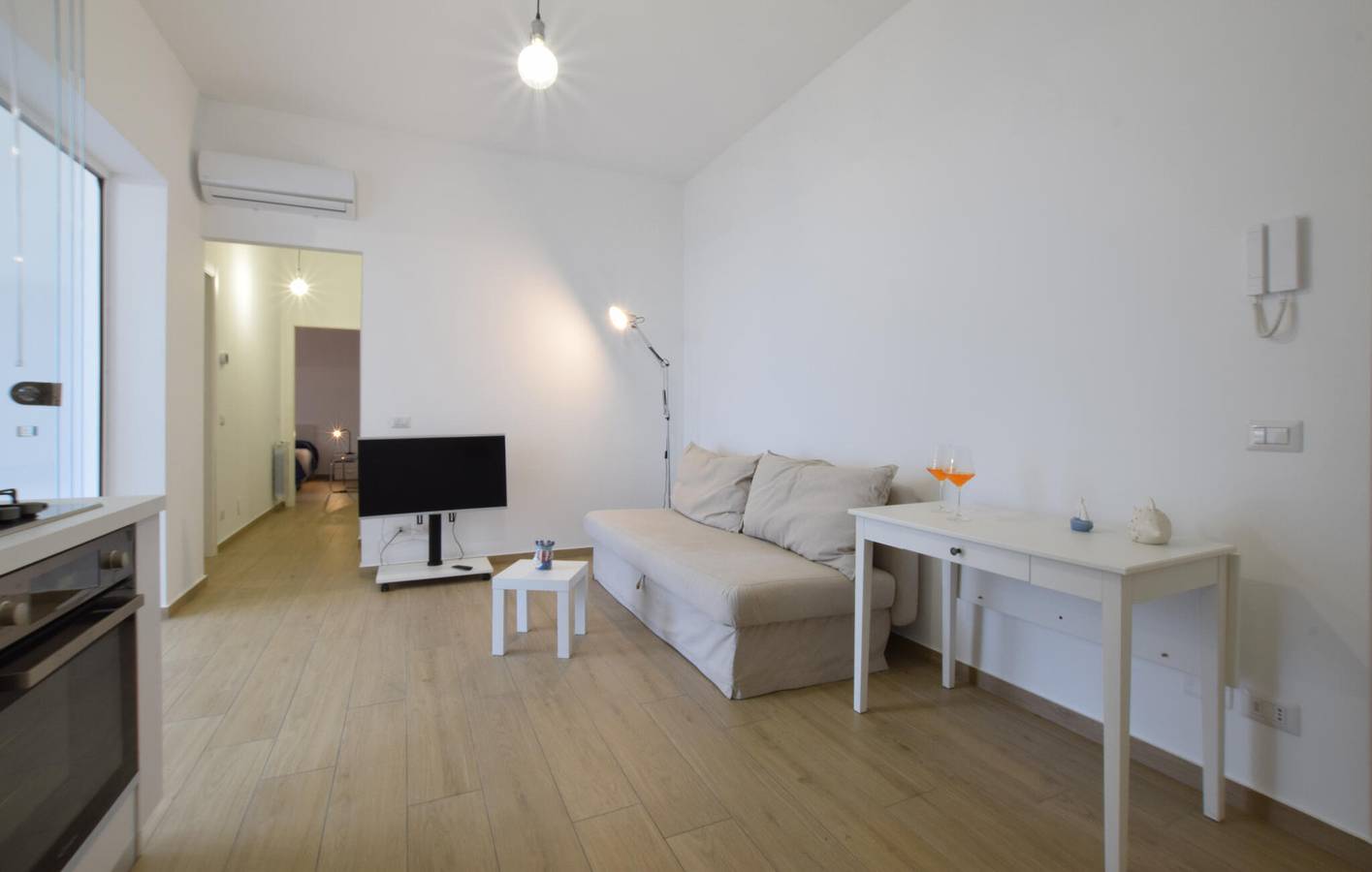 Apartamento vacacional entero, Apartamento con vistas al mar, aire acondicionado y WiFi - Cerca de la playa y del restaurante in Capo d'Orlando, Provincia de Messina