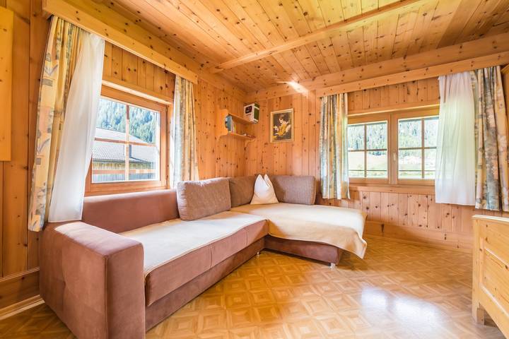 Hel lejlighed, Apartment 'Obermarhof Apt Hörneggile' with Mountain View, Shared Garden and Wi-Fi in Villgratener Berge, Gsies
