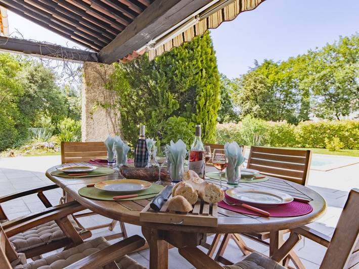 Location de vacances pour 8 personnes, avec piscine et terrasse à Saint-Siffret - 2