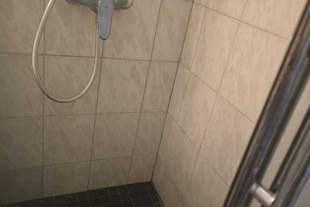 Ganze Wohnung, Single Room in Nanterre, Hauts-de-Seine