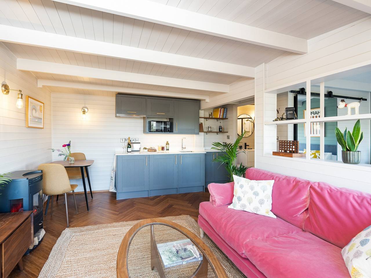 The Cosy Cabin in Wraxall and Failand, North Somerset