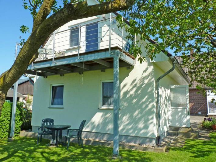 Ferienhaus für 2 Personen, mit Balkon und Garten sowie Ausblick in Waren (Müritz)
