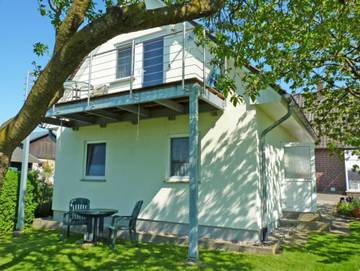 Ferienhaus für 2 Personen, mit Ausblick und Balkon sowie Garten in Waren (Müritz)