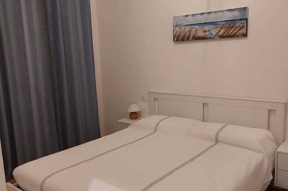 Ganze Wohnung, Cozy apartment 10 minutes from the sea - equipped with parking space in Piazza (Deiva Marina), Deiva Marina