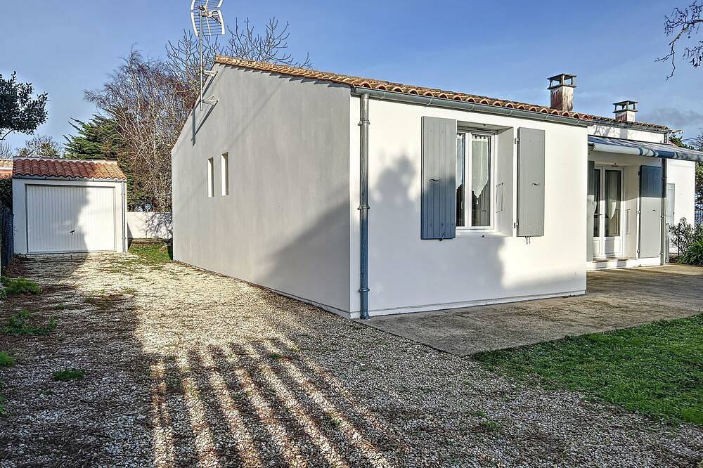 Seaside Villa in La Brée-les-Bains, Côte de Beauté