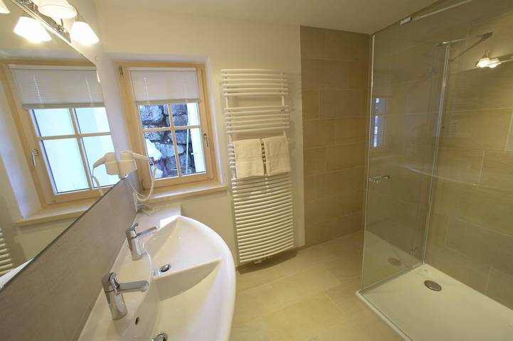 Ganze Ferienwohnung, Apartment/2 Schlafräume/Du od. Bad, Wc in Sankt Gallenkirch, Golm im Montafon