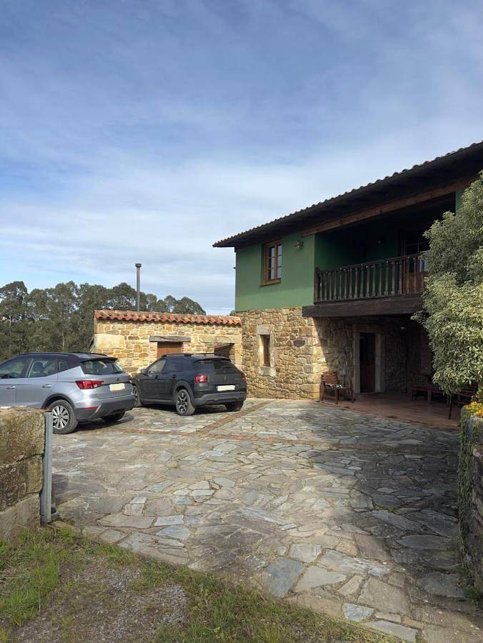 Casa de vacaciones para 8 personas, con Balcón y Jacuzzi además de Terraza y Jardín en Comarca de la Sidra - 2