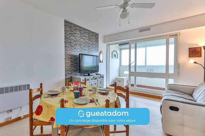 Gîte pour 4 personnes, avec terrasse dans Plage des Becs