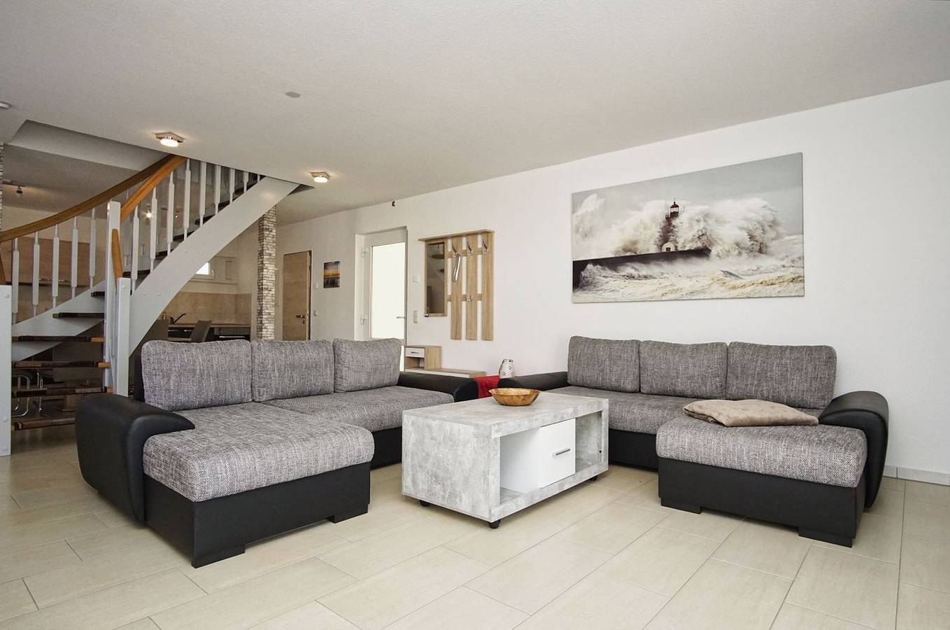 Apartamento entero, Hafennahe Ferienwohnung auf 2 Etagen und mit Balkon - Haus Windland Fewo 25 in Wiek, Rügen