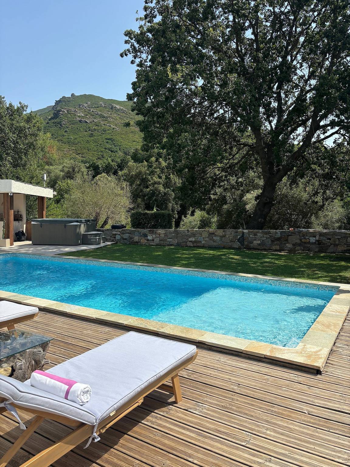 Villa di charme con 3 camere, piscina privata e riscaldata in Barbaggio, Calvi e dintorni