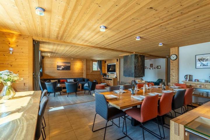 Chambre d’hôte pour 4 personnes, avec balcon et jardin ainsi que sauna et jacuzzi à Les Gets - 4