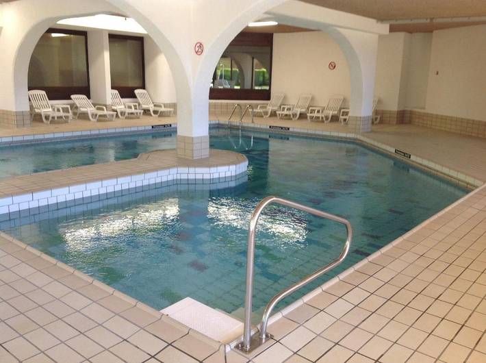 Gîte pour 4 personnes, avec vue et piscine ainsi que balcon et sauna dans Villars-sur-Ollon