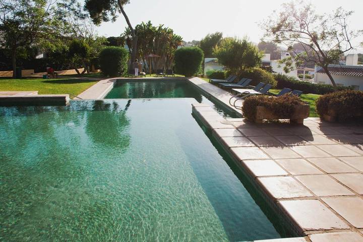 Bungalow für 2 Personen, mit Terrasse und Whirlpool sowie Garten und Pool in Jávea